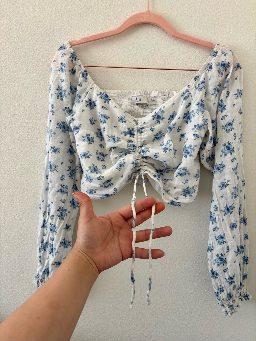 Hollister Floral Blouse Top - Picture 2 of 6